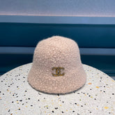 BUCKET HAT IN LIGHT PINK LAMB FUR 422034