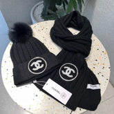 SET BEANIE HAT AND SCARF IN BLACK WOOL 424024