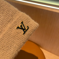 BEANIE HAT IN LIGHT BROWN WOOL 803044