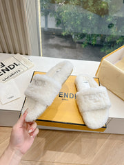 FLAT SLIDE IN WHITE FLEECE