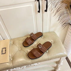 GG SANDAL WITH ROUND INTERLOCKING G IN CARAMEL BROWN CALFSKIN