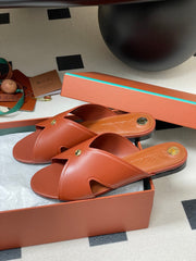 LP CLASSIC CROSS-STRAP SANDALS 25S IN RUST ORANGE LAMBSKIN