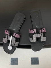 HM 25S ORAN SANDAL IN BLACK LAMBSKIN WITH WHITE MIX PINK STONE DETAILS