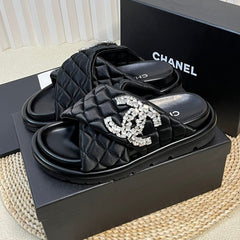 Women's slippers with two crossed straps sheepskins black