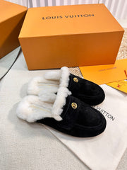 LV COSY FLAT COMFORT CLOG IN BLACK SUEDE AND SHEARLING LINING