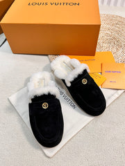 LV COSY FLAT COMFORT CLOG IN BLACK SUEDE AND SHEARLING LINING