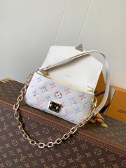 LV 25S EAST WEST POCHETTE MÉTIS BAG 21 IN BEIGE DREAM EMBOSSED TEXTURED CALFSKIN