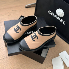 SHORT BOOTS IN BEIGE CREAM MIX BLACK RUBBER