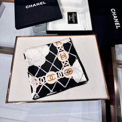 CHANEL 25S SCARF 90 IN CASHMERE SILK 737220