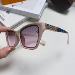 SQUARE SUNGLASSES 581358 IN NUDE PINK ACETATE EMBOSSED MONOGRAM LOGO