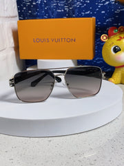 SIGNATURE SQUARE SUNGLASSES 567474 IN SILVER METAL GREY SMOKE LENSES