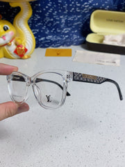 CAT EYE SUNGLASSES 570278 IN CLEAR ACETATE EMBOSSED LOGO