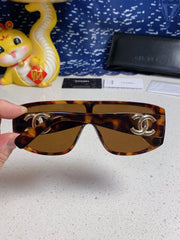 SQUARE SUNGLASSES CH5495 IN HAVANA ACETATE BROWN LENSES