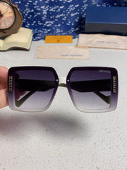 SQUARE SUNGLASSES 571656 IN GREEN ACETATE GREY SMOKE LENS