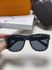 MONOGRAM SUNGLASS 581386 IN BLACK ACETATE FRAME