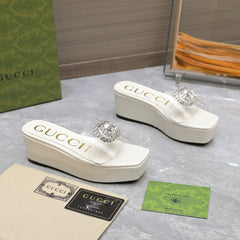 HIGH WEDGE PLATFORM IN WHITE GLOSSY CALFSKIN WITH DOUBLE CRYSTAL G BUCKLE