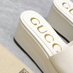 HIGH WEDGE PLATFORM WITH DOUBLE G IN WHITE GLOSSY CALFSKIN