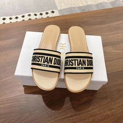 DWAY SLIDES IN BEIGE AND BLACK TECHNICAL FABRIC