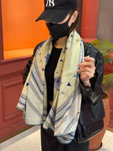 LV SCARF 140 CM IN SILK 730620