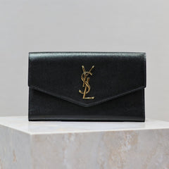 UPTOWN WALLET 21 IN BLACK CALFSKIN GOLD LOGO