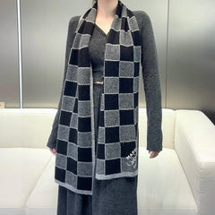 LV SCARF 180 CM IN CASHMERE 682079
