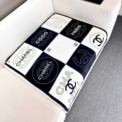 CHANEL 25S SCARF 90 IN SILK 730653