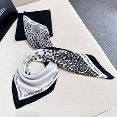 CHANEL 25S SCARF 90 IN SILK 732108