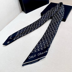 CHANEL 25S SCARF 90 IN SILK 732137