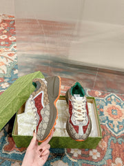 GG RHYTON TRAINER LIGHT GRAY AND SCARLET CALFSKIN