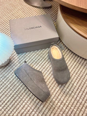 BALENCIAGA 25S AURALEE SLIP-ON 50 MM IN GREY SUEDE