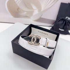 CC 30MM BELT IN WHITE EMBROIDERED CALFSKIN METAL HARDWARE