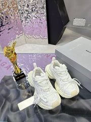 3XL SNEAKER IN WHITE MESH AND POLYURETHANE