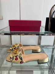 VLTN HIGH HEEL 25S 30 MM IN BEIGE FABRIC AND GOLD LAMBSKIN WITH EMBROIDERED CHERRY MOTIF