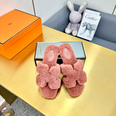 0RAN SHEARLING SANDALS PUNCH PINK