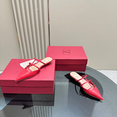 ROCKSTUD WISPY CHERRY RED CALFSKIN MULE 20MM