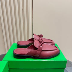 ASTAIRE MULE IN BERRY RED CALFSKIN