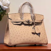 KELLY SELLIER 25 BAG IN CAMEL BEIGE OSTRICH LEATHER WITH SILVER HARDWARE