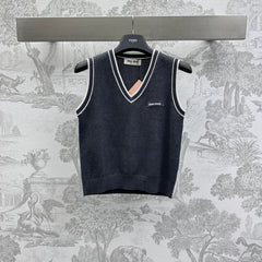 Miu 25 V- Gile Black Wool 232006