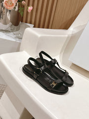 MAUD SANDAL WITH TRIOMPHE IN BLACK CALFSKIN