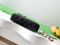 VANITY CASE 19 IN BLACK GRAINED CALFSKIN GOLD HARDWARE