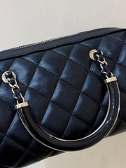 BOSTON MATELASSE CAVIAR SHOULDER HANDBAG 18 IN BLACK LAMBSKIN