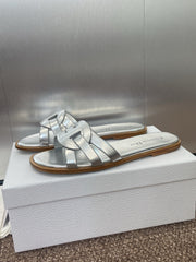 D-CLUB SLIDE SANDAL 25S IN SILVER GLOSSY CALFSKIN