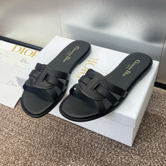 D-CLUB SLIDE SANDAL 25S IN BLACK CALFSKIN