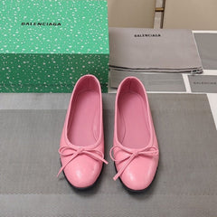 RHINESTONE BALLET FLATS WITH BOW IN SEA PINK WAX-OIL SHEEPSKIN