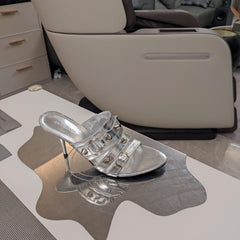 STRAPPY HIGH-HEELED SANDALS IN SILVER STUDDED WAX-OIL SHEEPSKIN