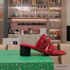 STRAPPY MEDIUM HEELED SANDALS IN RED STUDDED WAX-OIL SHEEPSKIN