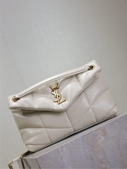 YSL 25S LOULOU PUFFER MM 29 IN BLANC VINTAGE CALFSKIN GOLD HARDWARE