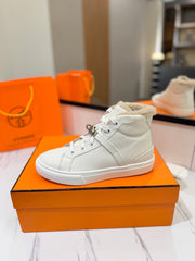 CHEALSEA BOOTS IN WHITE CALFSKIN AND FLEECE LINING