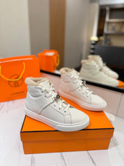 CHEALSEA BOOTS IN WHITE CALFSKIN AND FLEECE LINING