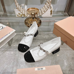 MARY JANE SANDAL CAP TOE WHITE SHEEPSKIN - MID HEEL